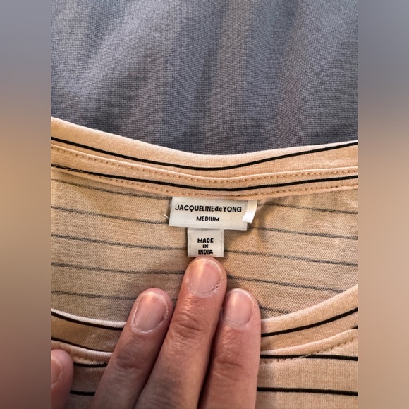 🟢JACQUELINE de YONG medium striped 3/4 sleeved blouse.🟢 - Picture 5 of 8